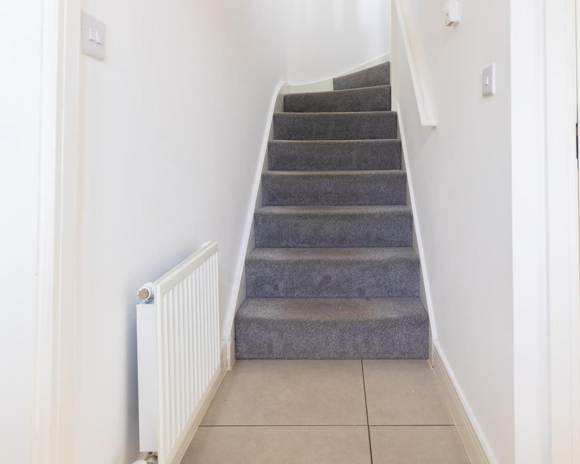 Spacious 4-Bedroom Home Near City Centre With Parking Nottingham Exterior photo